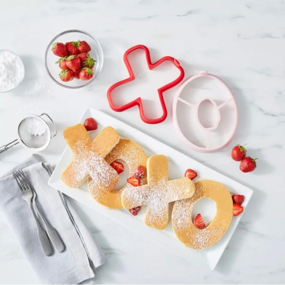 NEW! “XO” Pancake & Egg Molds, Sur La Table, Brand New in Box, FABULOUS